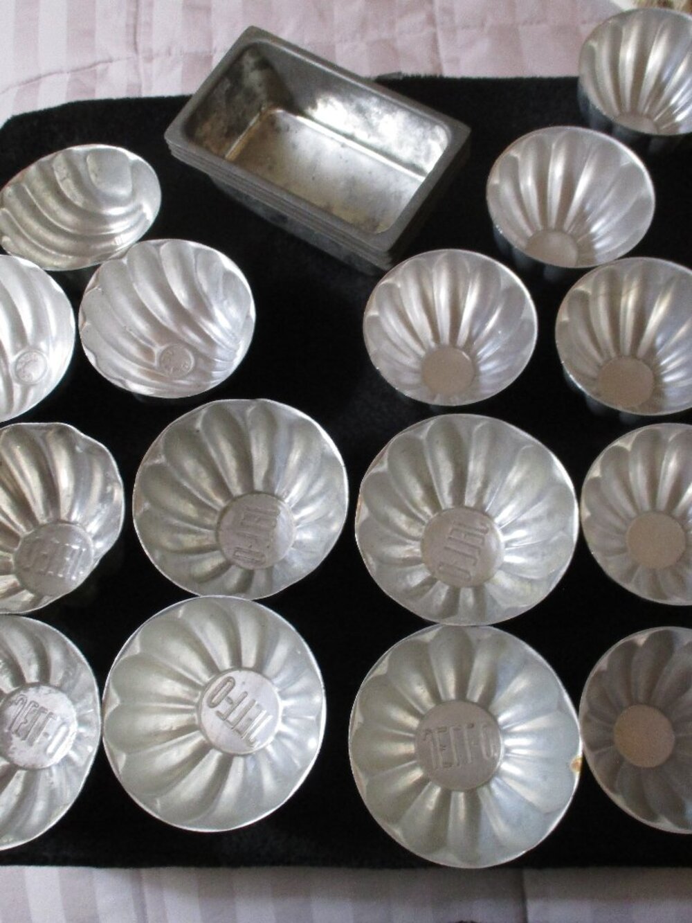 Vintage Mini Metal Jell-O Mold Pans & Mini Loaf Pans